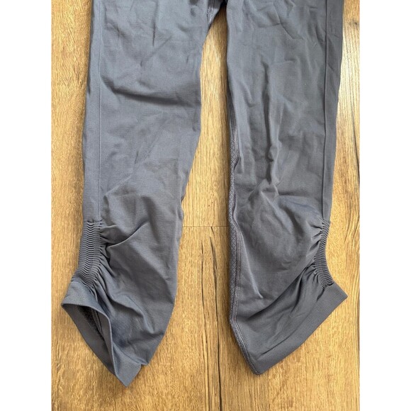 Lululemon Womens Size 6 In The Flow Gray Capris Ruched Leggings Mid-Rise - Picture 2 of 5